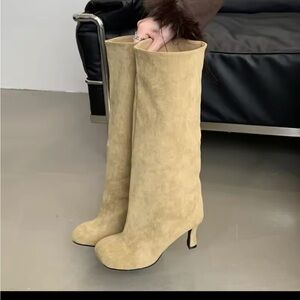 Elegant Tan Knee-High Women's Boots